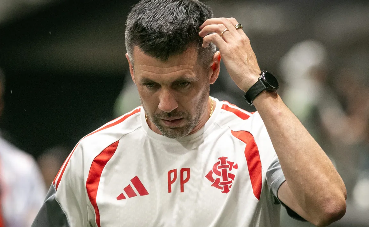 Pezzolano deve fazer mudança tática após perder Matheus Bahia para a sequência da temporada