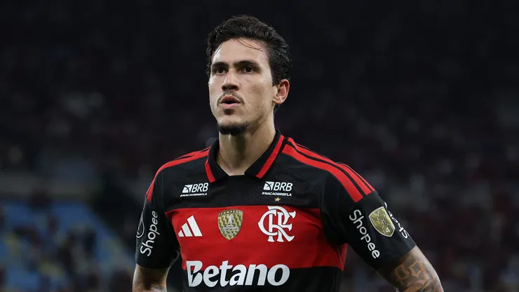 Pedro comemorando o seu tento no jogo desta quinta-feira (16)