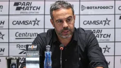 Artur Jorge tecnico do Botafogo durante entrevista coletiva apos a partida contra o Athletico-PR no estadio Arena da Baixada pelo campeonato Brasileiro A 2024.