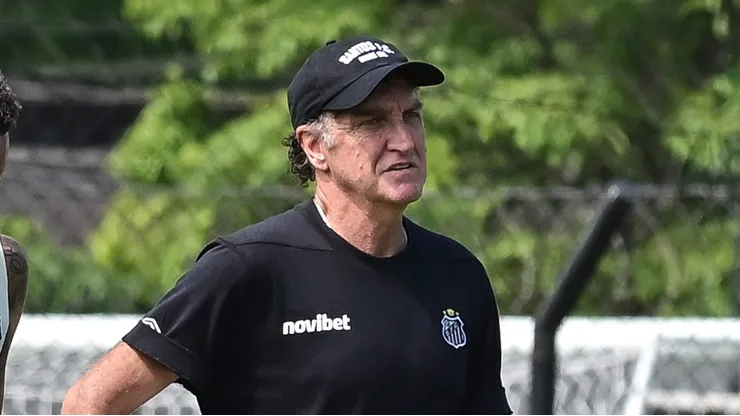 Cuca durante treinamento de hoje (17) no CT Rei Pelé.