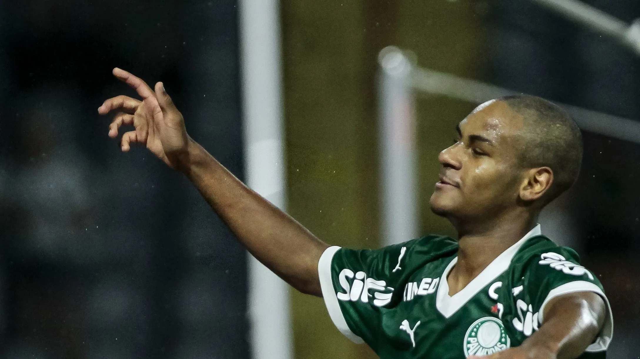 Foto: Marco Miatelo/AGIF – Atacante do Verdão durante jogo da Copa São Paulo de Futebol Júnior.