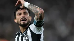 Contrato de Alex Telles termina em dezembro e Botafogo tem dificuldade em negociação para permanência do LE de 33 anos