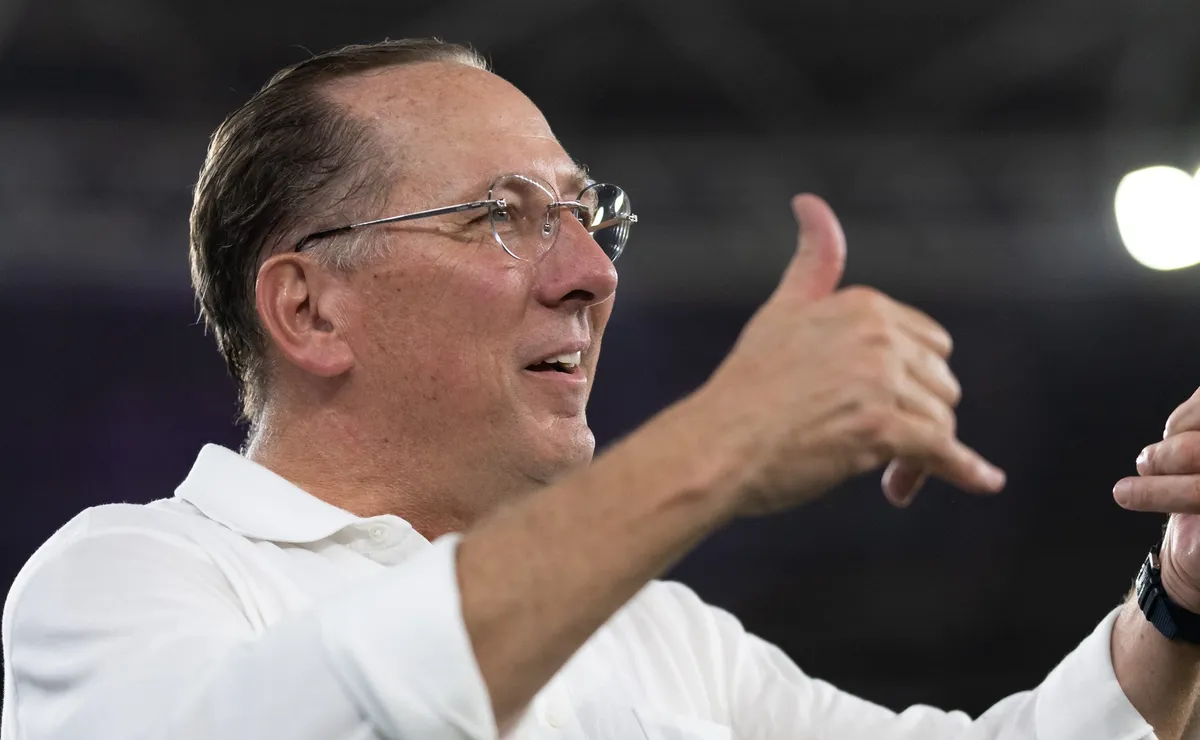 Botafogo tem anúncio de venda confirmada por administradora e interessados aparecem