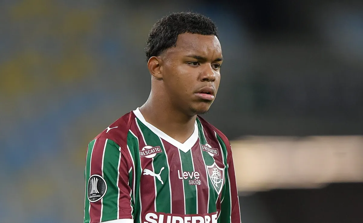 Wesley Natã volta a atuar pelo Fluminense após dois meses e reencontra Zubeldía