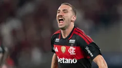 RJ - RIO DE JANEIRO - 05/04/2026 - BRASILEIRO A 2026, FLAMENGO X SANTOS - Leo Ortiz jogador do Flamengo comemora seu gol anulado pelo var durante partida contra o Santos no estadio Maracana pelo campeonato Brasileiro A 2026. Foto: Jorge Rodrigues/AGIF