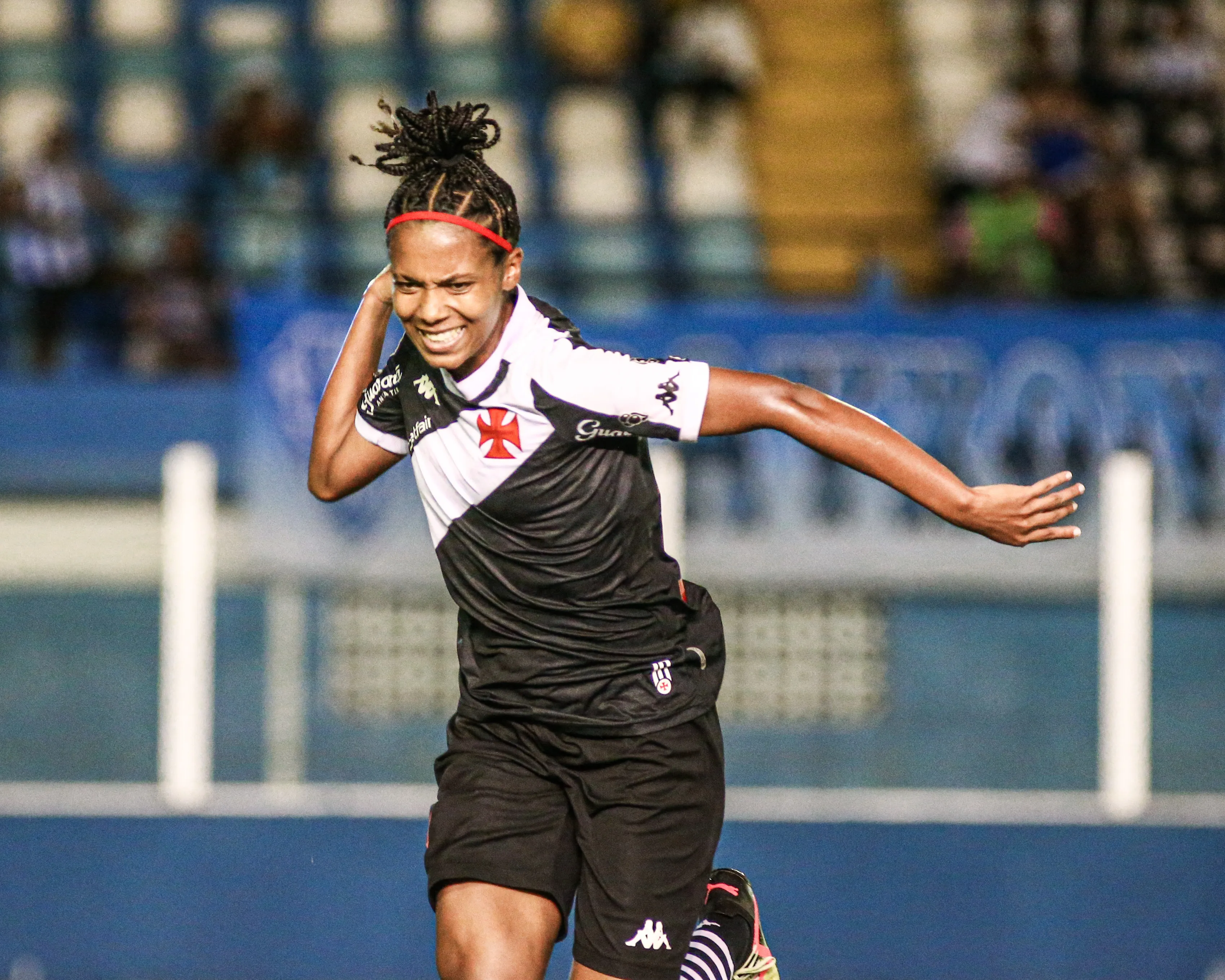 Comemoração vascaína. Foto: Marcos Junior/AGIF