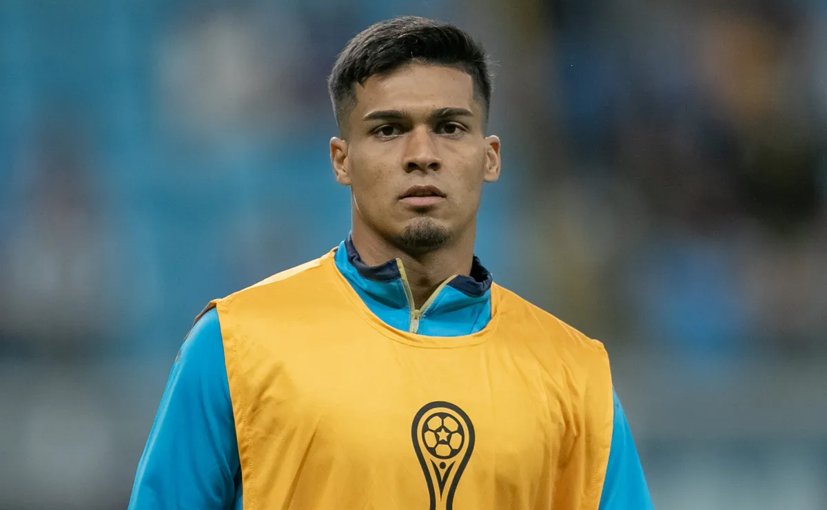 Grêmio aguarda para negociar Arezo, mas Peñarol trata com cautela acordo em definitivo