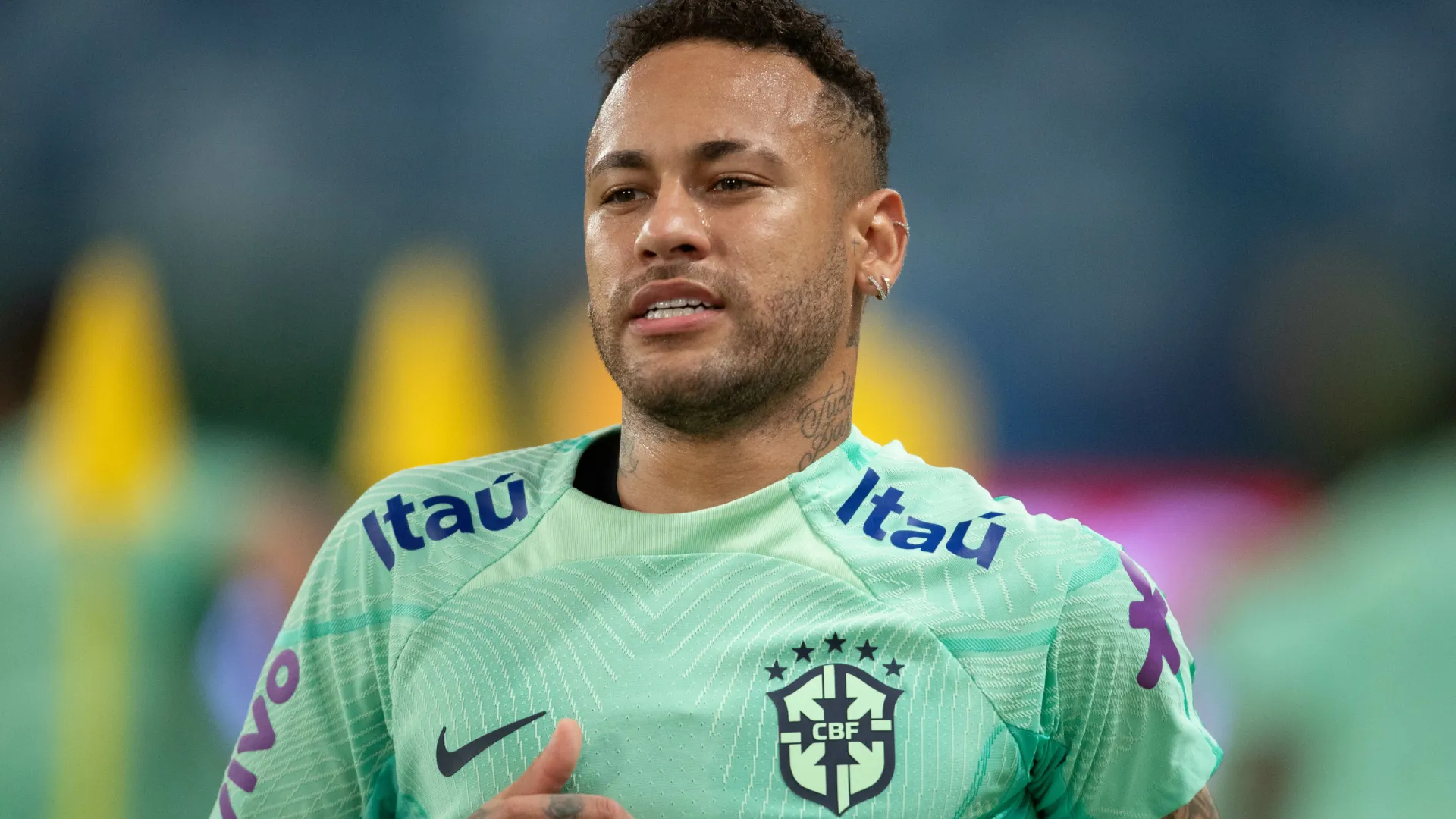 Neymar durante treinamento da Seleção Brasileira em 2023 – Foto: Gil Gomes/AGIF