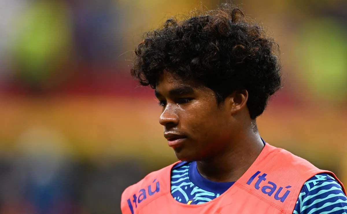 Luis Enrique, do PSG, comenta com bom humor situação de Endrick, destaque da Seleção Brasileira