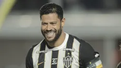 Hulk durante partida contra o Santos, na Vila