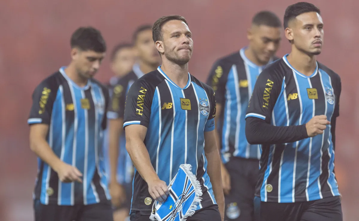 Escalação ideal do Grêmio expõe força do time titular e escancara falta de alternativas no elenco