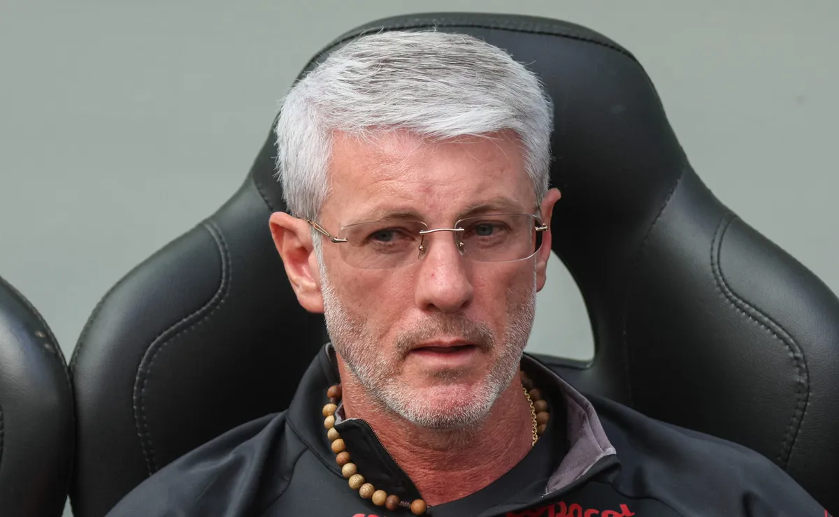 Odair Hellmann tem retorno de Terán e pode surpreender Abel na escalação de Palmeiras x Athletico