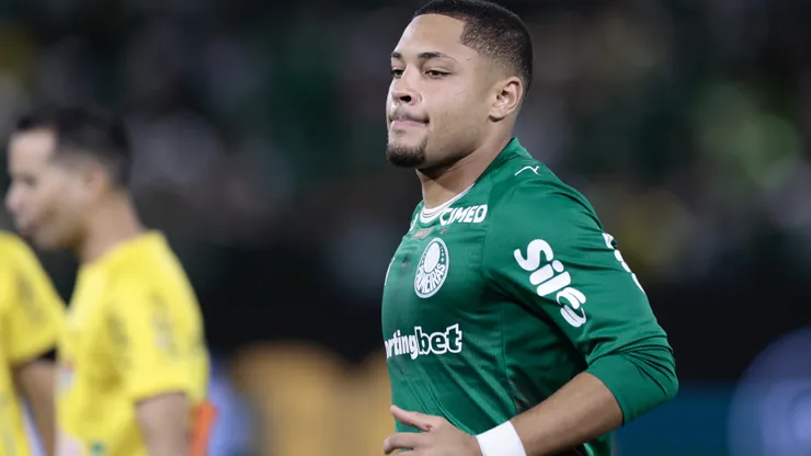 Vitor Roque é dúvida para a partida contra o Furacão - Foto: Marcello Zambrana/AGIF