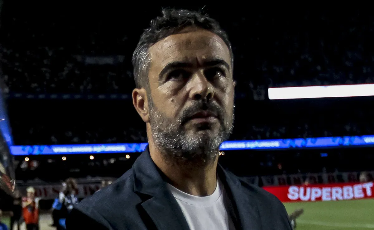 Artur Jorge cobra evolução ofensiva para Cruzeiro superar defesas fechadas no Campeonato Brasileiro