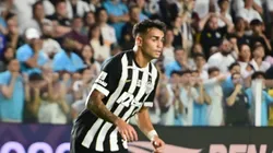 SP - SANTOS - 11/04/2026 - BRASILEIRO A 2026, SANTOS X ATLETICO-MG - Reinier jogador do Atletico-MG durante partida contra o Santos no estadio Vila Belmiro pelo campeonato Brasileiro A 2026. Foto: Jota Erre/AGIF