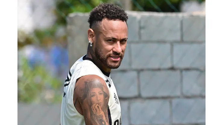 SP - SANTOS - 17/04/2026 - SANTOS, TREINO - Neymar jogador do Santos durante treino no Centro de Treinamento CT Rei Pele. Foto: Jota Erre/AGIF