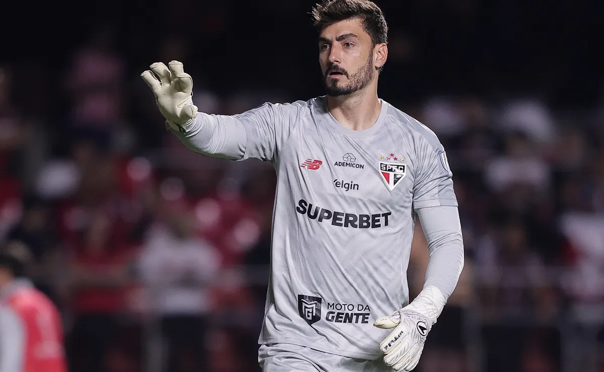 Rafael não defende pênalti contra o Vasco e torcida reclama nas redes sociais: “É muito fraco”
