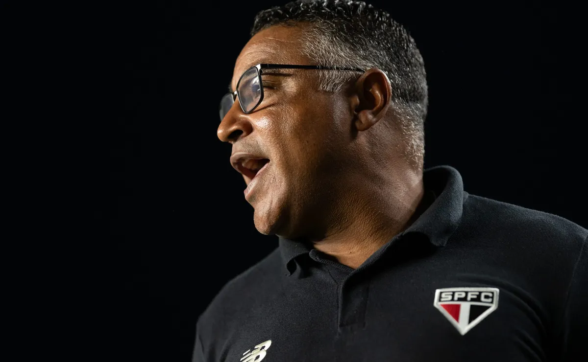 Roger Machado cita ‘tempos distintos’ e lamenta derrota do São Paulo para o Vasco da Gama