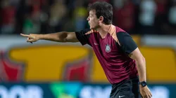 Fernando Diniz, tecnico do Corinthians, durante partida contra o Vitoria no estadio Barradao pelo campeonato Brasileiro A 2026. Foto: Jhony Pinho/AGIF