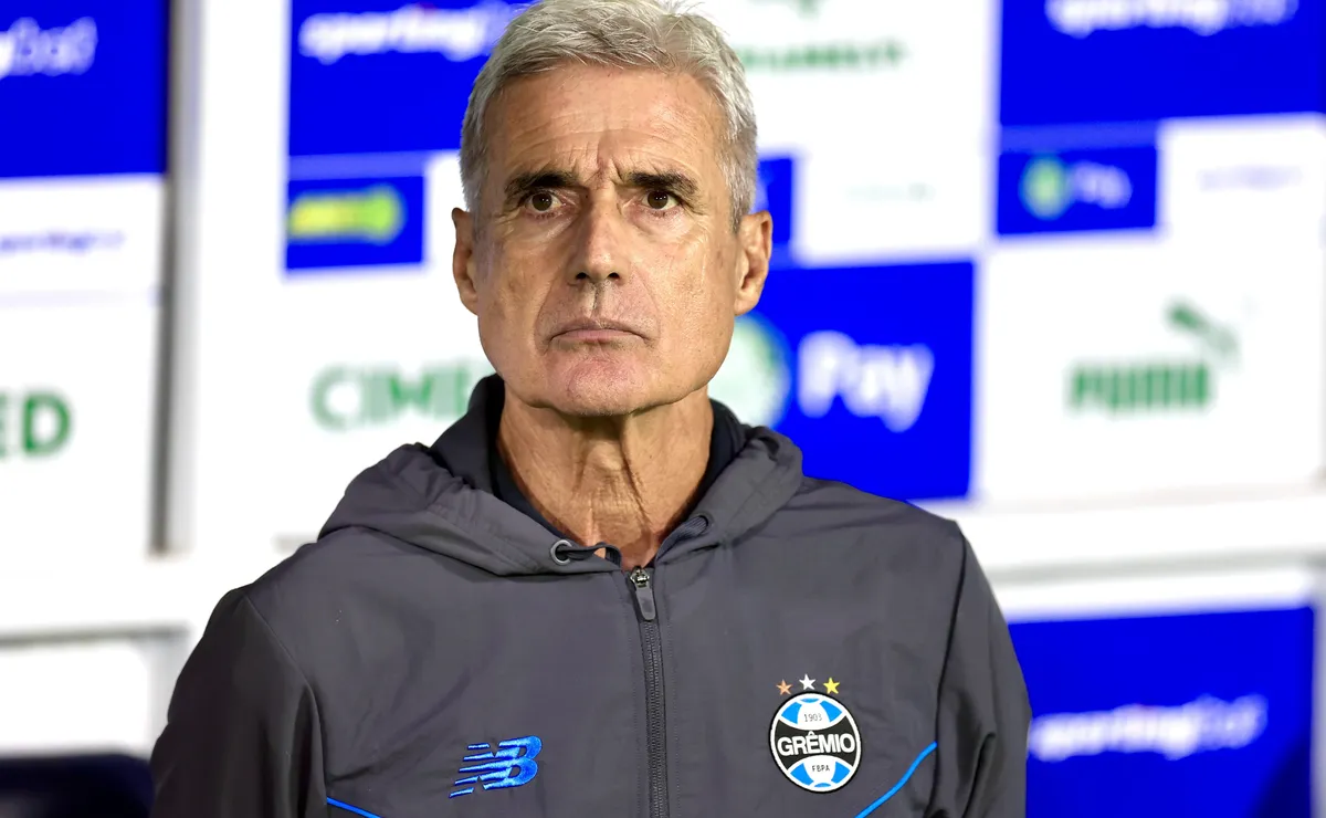 Grêmio descarta demissão de Luís Castro após derrota para o Cruzeiro pelo Brasileirão
