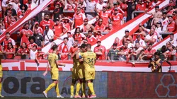 RS - PORTO ALEGRE - 19/04/2026 - BRASILEIRO A 2026, INTERNACIONAL X MIRASSOL - Lucas Oliveira jogador do Mirassol comemora seu gol com jogadores do seu time durante partida contra o Internacional no estadio Beira-Rio pelo campeonato Brasileiro A 2026. Foto: Maxi Franzoi/AGIF