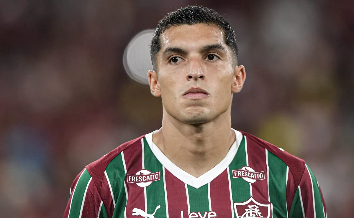Jemmes, Serna e mais dois atletas devem ser titulares em Santos x Fluminense pelo Brasileirão