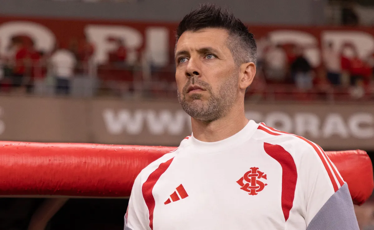 Vídeo: Pezzolano não esconde a frustração após derrota do Internacional para o Mirassol pelo Brasileirão