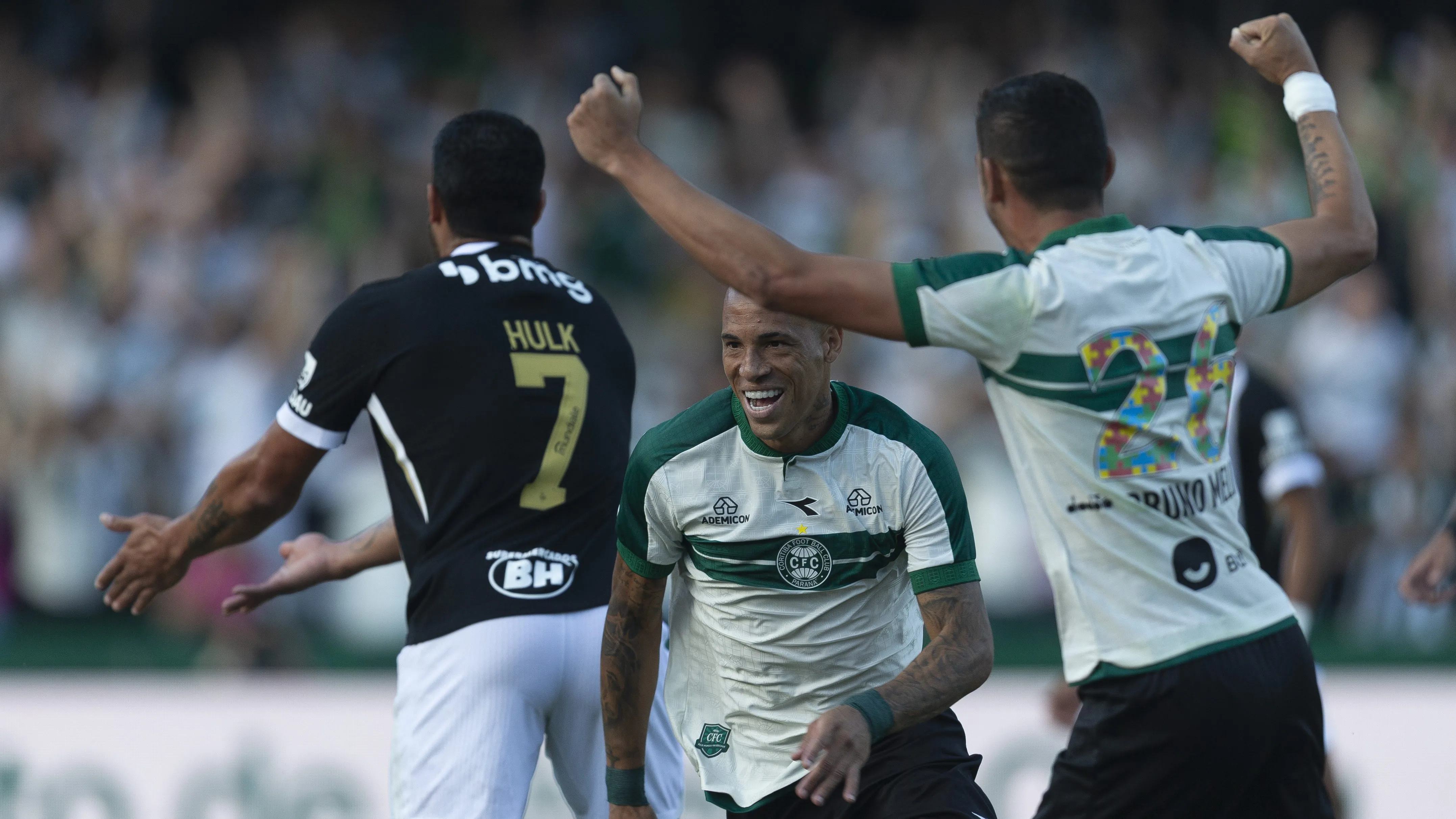 Coxa vem de vitória diante do Galo. Foto: Hedeson Alves/AGIF