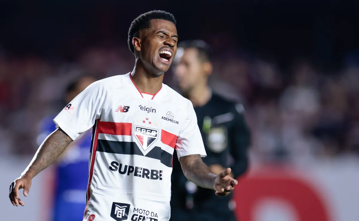 Marcos Antônio sofre lesão séria, desfalca o São Paulo e já tem prazo de retorno definido