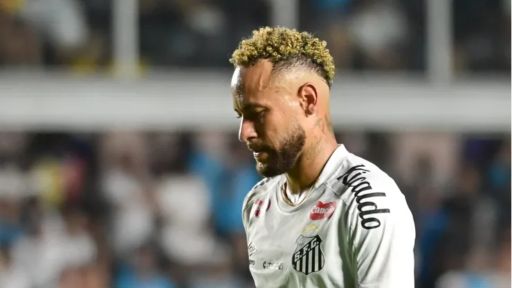 Camisa 10 chamou atenção após o apito final