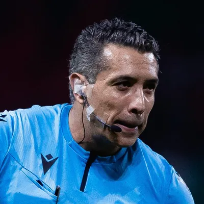 Pênalti anulado em Palmeiras x Athletico tem áudio do VAR exposto