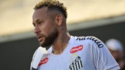 Neymar em jogo do Santos no Campeonato Brasileiro em 2026.