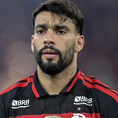 Lucas Paquetá tranquiliza torcedores do Flamengo após lesão