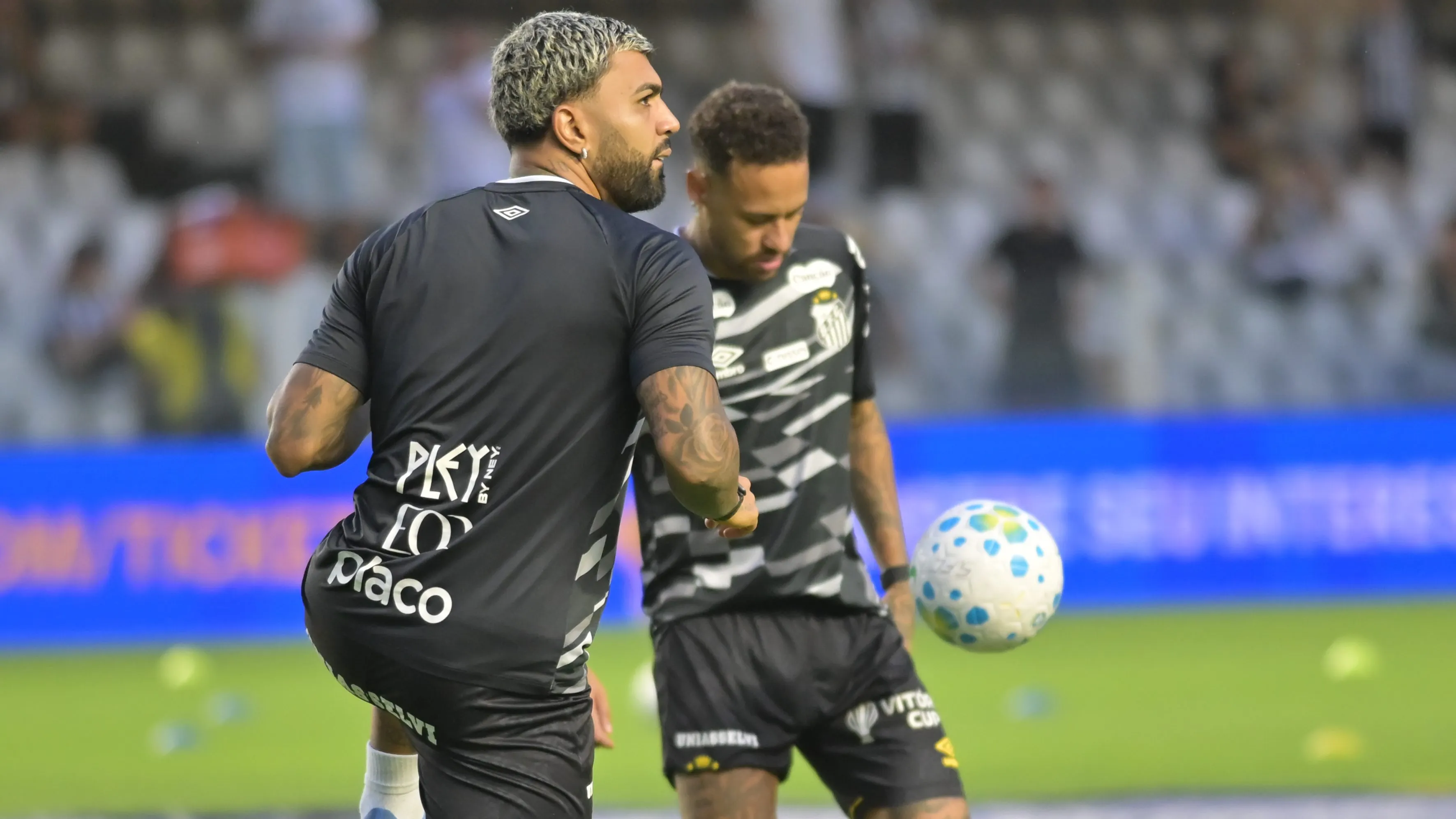 Neymar e Gabigol. Foto: Jota Erre/AGIF
