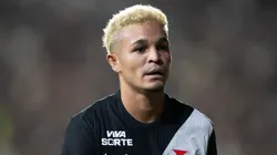 Adson jogador do Vasco durante partida contra o Sao Paulo no estadio Sao Januario pelo campeonato Brasileiro A 2026.