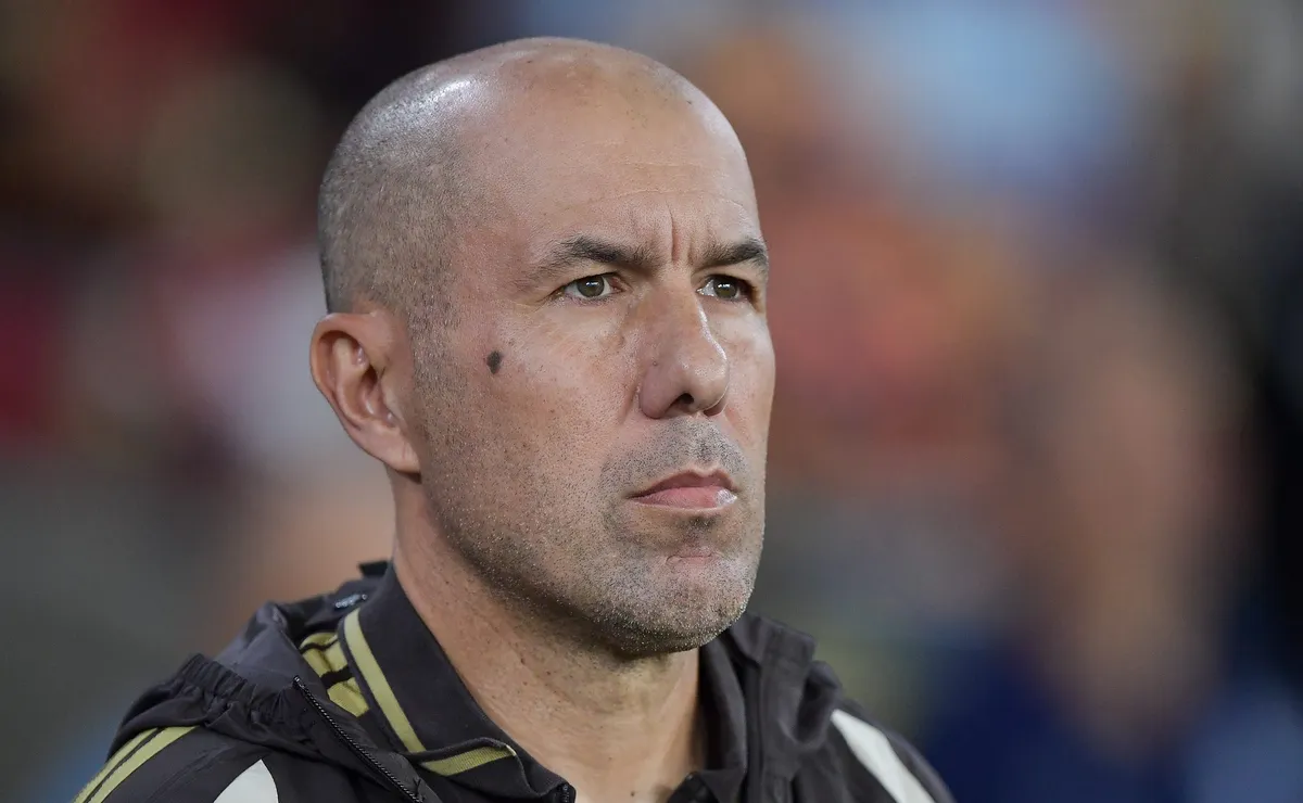 Leonardo Jardim influencia, Flamengo toma nova decisão e deixa Palmeiras com caminho livre para fechar com Gabriel Jesus