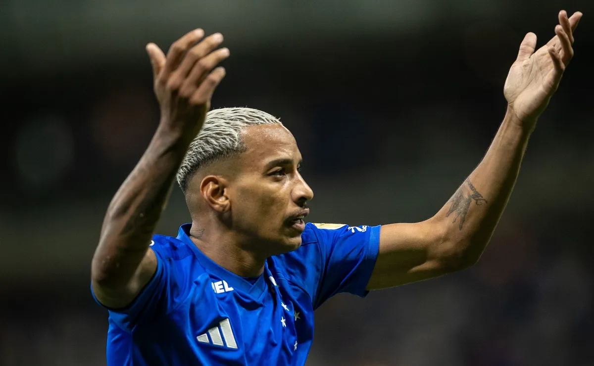 Matheus Pereira chega a nove participações em gols na temporada e iguala Kaio Jorge