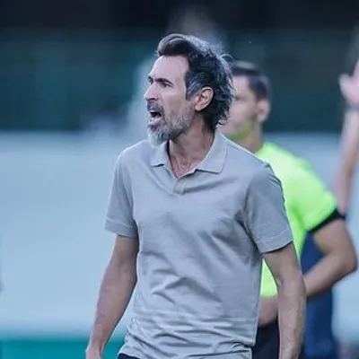 Domínguez aponta caminho para reação do Atlético-MG e cobra confiança