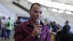 RJ - Rio de Janeiro - 28/06/2022 - RIO, CAFU E EDER ALEIXO NA CALCADA DA FAMA DO MARACANA - O ex-jogador Cafu posa para fotos durante evento onde registrou sua pegadas para o espaco conhecido como "Calcada da Fama" no estadio do Maracana. Cafu foi capitao da Selecao Brasileira de Futebol e pentacampeao mundial na Copa do Mundo 2002. Foto: Joao Gabriel Alves/AGIF