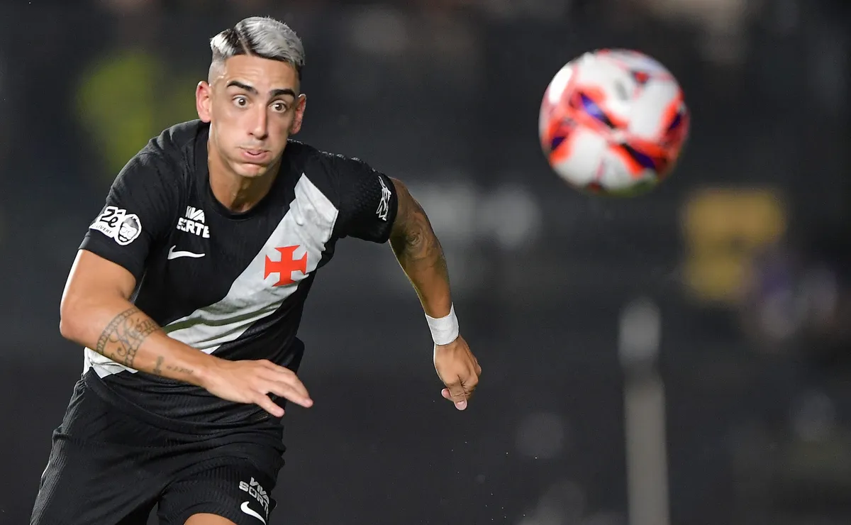Puma Rodríguez chega a quatro gols, encerra jejum e lidera artilharia do Vasco na temporada