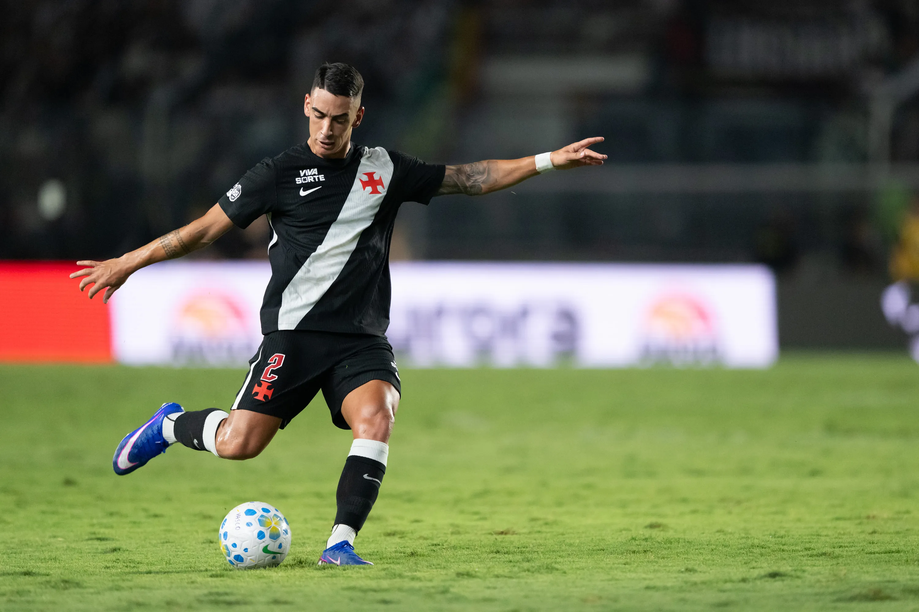 Puma Rodríguez é o cobrador de pênaltis oficial do Vasco. Foto: Jorge Rodrigues/AGIF