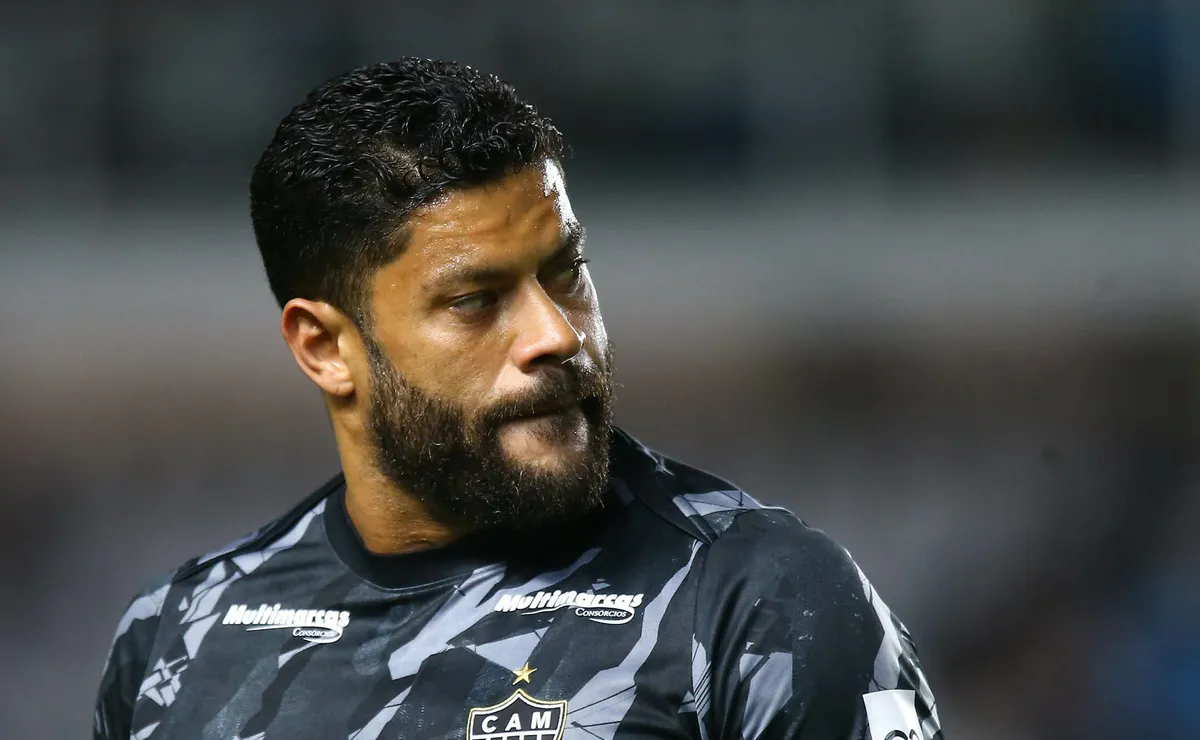 Hulk volta a ser pauta no Atlético-MG, e Eduardo Domínguez busca alternativas que podem fazer o atacante virar reserva
