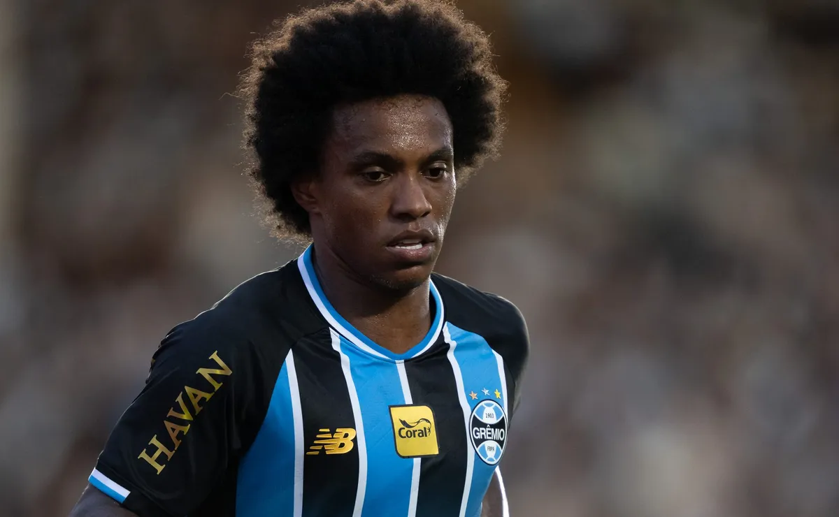 Willian revela função inédita no Grêmio e explica mudança de Luís Castro na vitória
