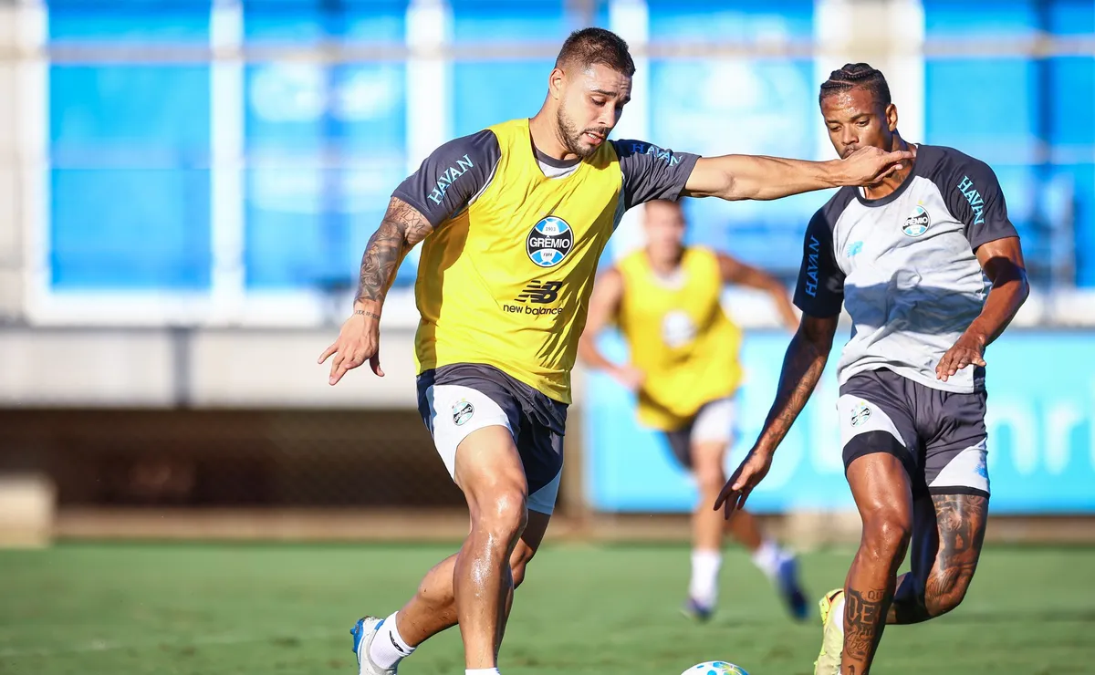 Luís Castro prepara mudanças no Grêmio e aponta falhas estruturais após nova derrota no Brasileirão