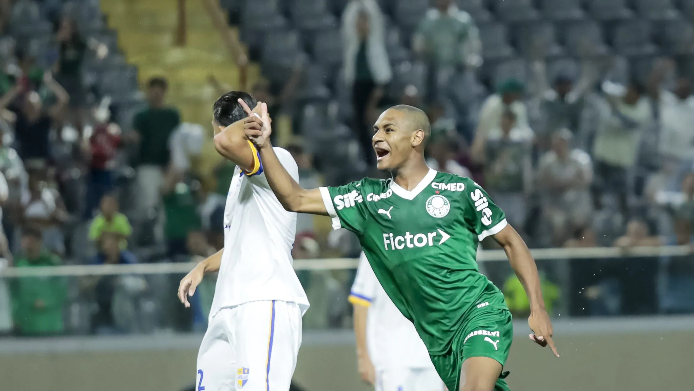 Foto: Marco Miatelo/AGIF – Ponta esquerda do Palmeiras comemorando gol na Copinha.