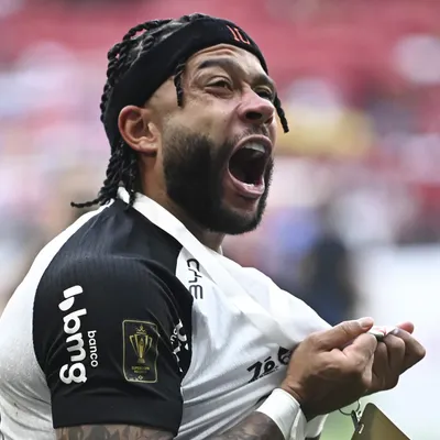 Corinthians oferece R$ 2,5 milhões/mês para renovar com Memphis Depay