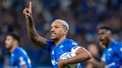 Matheus Pereira jogador do Cruzeiro comemora seu gol durante partida contra o Universidad Católica. Foto: Alessandra Torres/AGIF