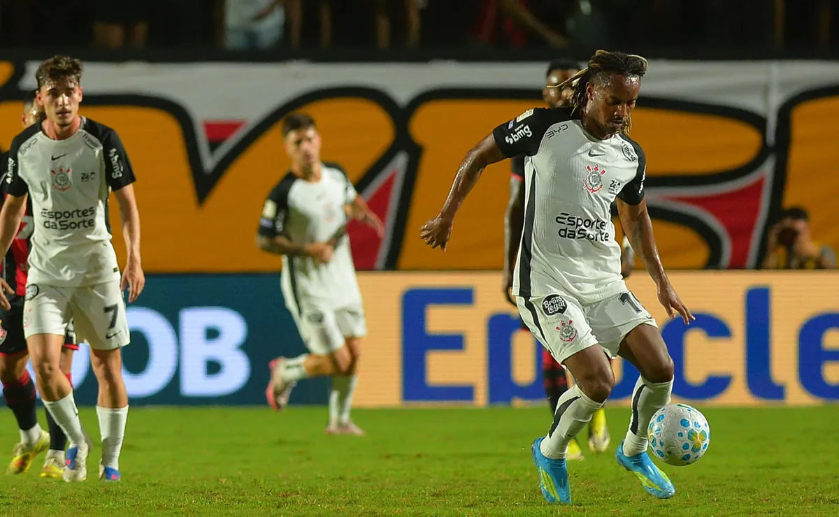 Corinthians revive problema ofensivo no Brasileirão e fica um jogo inteiro sem chute no alvo