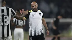 Franclim Carvalho, tecnico do Botafogo durante partida contra o Corinthians no estadio Engenhao pelo campeonato Brasileiro A 2024. Foto: Jorge Rodrigues/AGIF