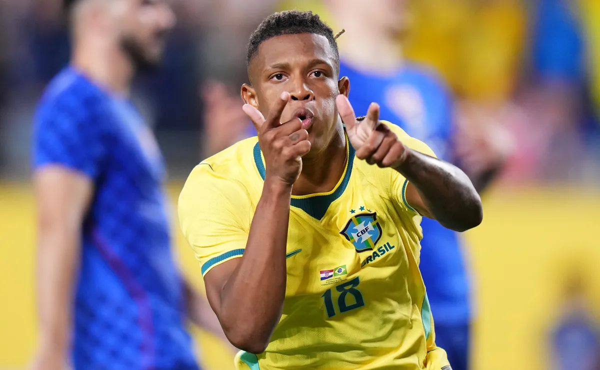 Palmeiras desiste de Danilo após Botafogo exigir R$ 176 milhões para venda